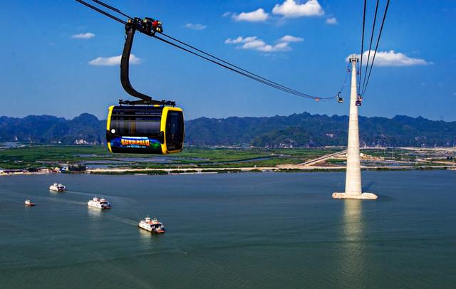 Cáp treo Sunworld Cát Bà & Symphony of the Green Island