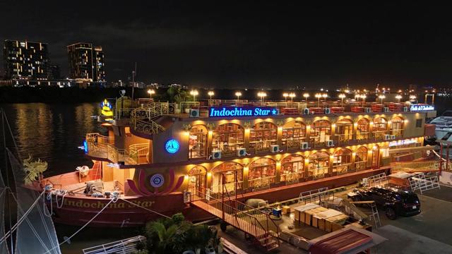 Ăn Tối Du Thuyền Indochina Star