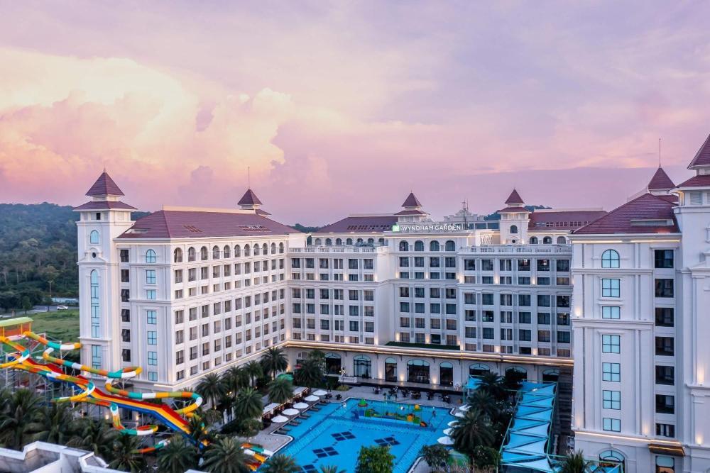 Combo Phú Quốc 4N3Đ - Wyndham Garden Grandworld PQ 4,5*